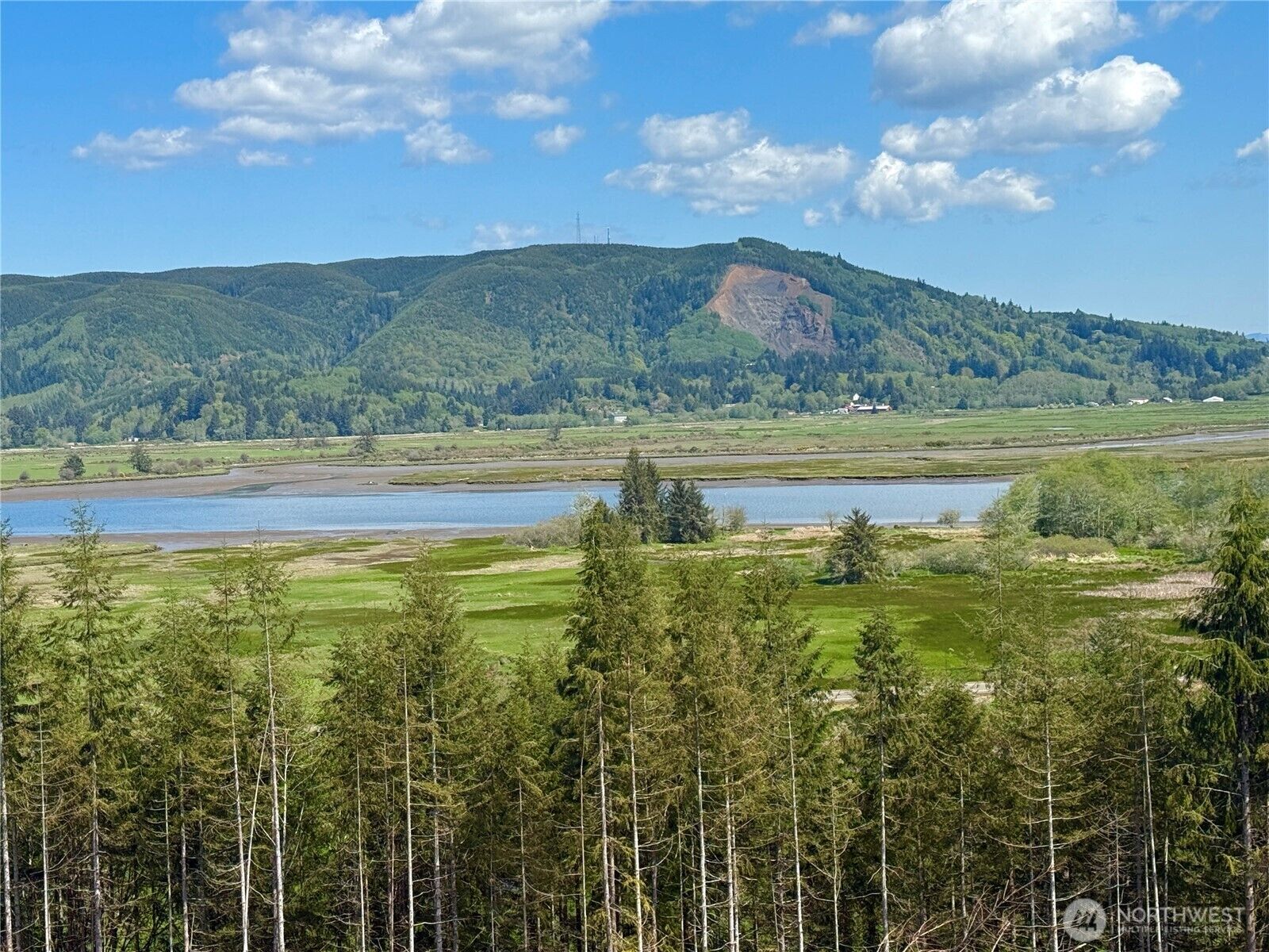Property Photo:  8466  US Highway 101  WA 98586 