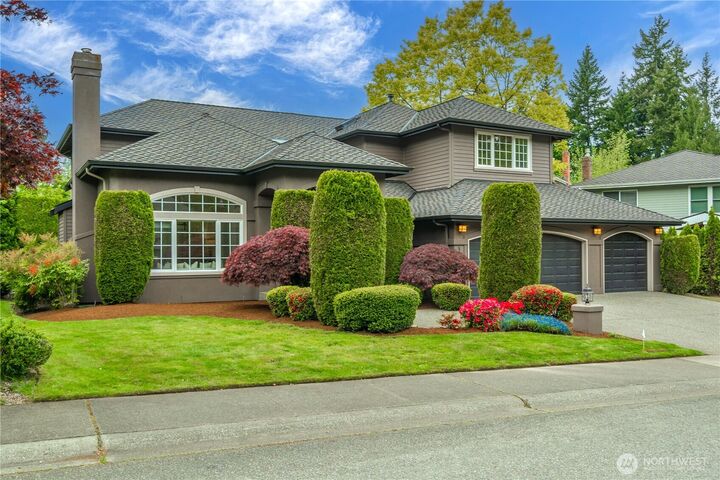 Property Photo:  5869  Mont Blanc Place NW  WA 98027 