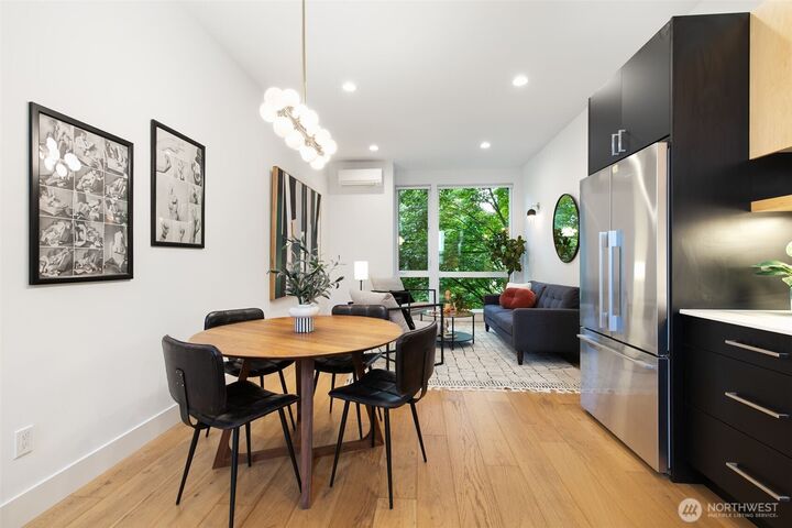 Property Photo:  7020  Greenwood Avenue N  WA 98103 