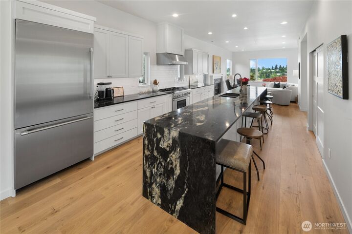 Property Photo:  3303  37th Avenue W  WA 98199 
