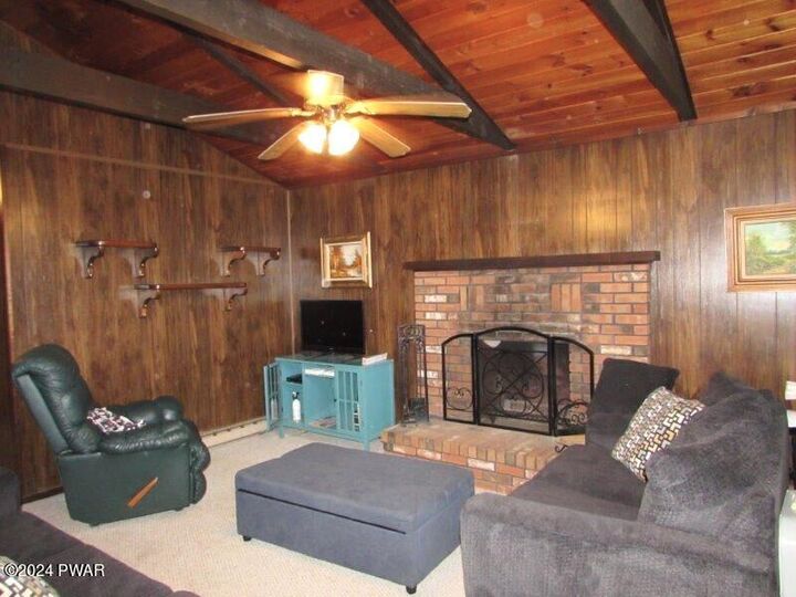 Property Photo: 102 Surrey Lane PA 18428