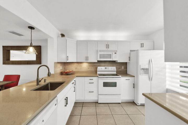 Property Photo:  3714 Savoy Lane B  FL 33417 