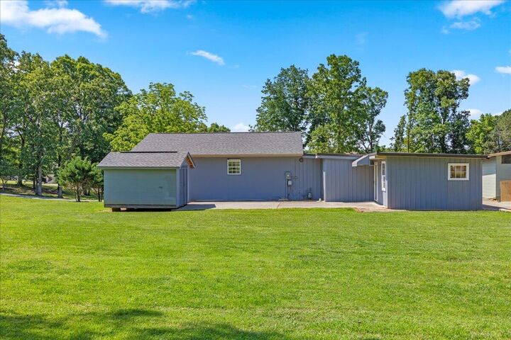 Property Photo: 224 County Road 146 TN 37370