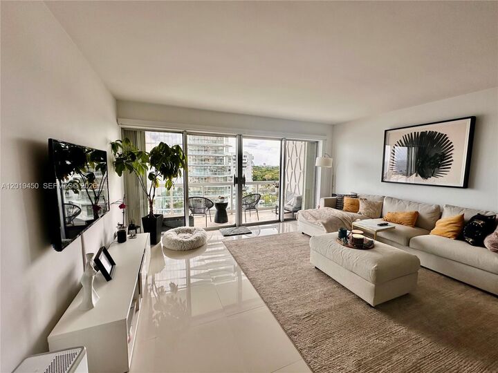 Property Photo:  2451 Brickell Ave 10C  FL 33129 