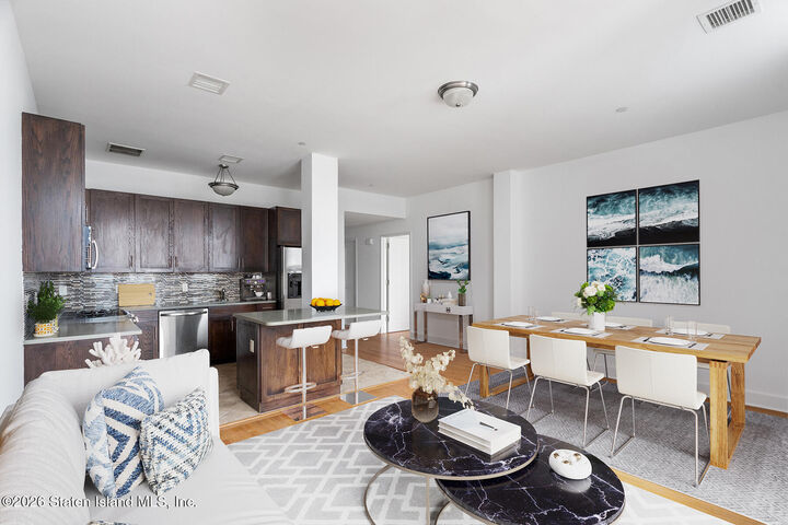 Property Photo:  90 Bay Street Landing 8B  NY 10301 