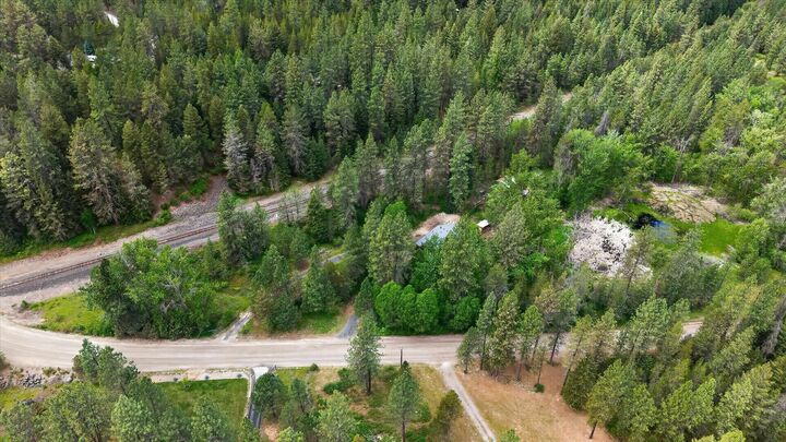 Property Photo: 23311 N Crescent Rd WA 99003