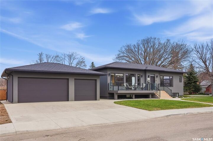 Property Photo:  201 Adelaide Street E  SK S7J 0H5 
