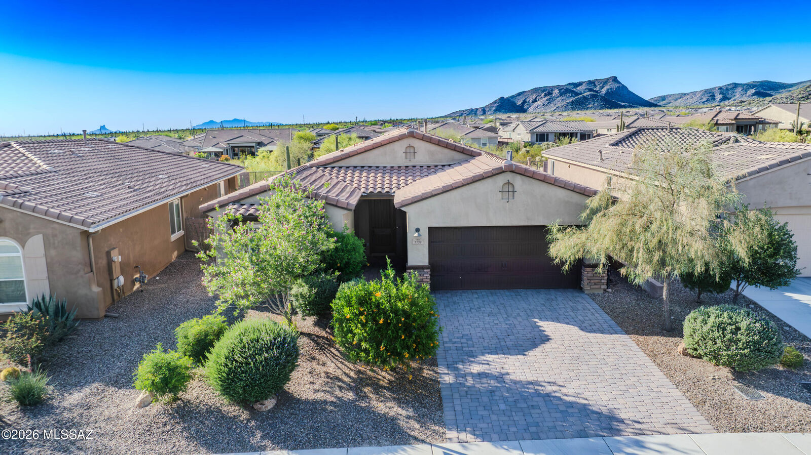 Property Photo:  7738 W Laurel Lane  AZ 85658 