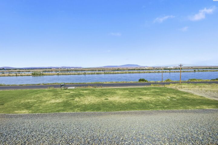 Property Photo:  161 Riviera Drive  WA 99301 