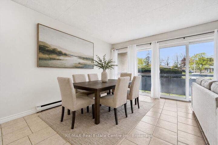 Property Photo: 91 Conroy Crescent 307 ON N1G 2V5