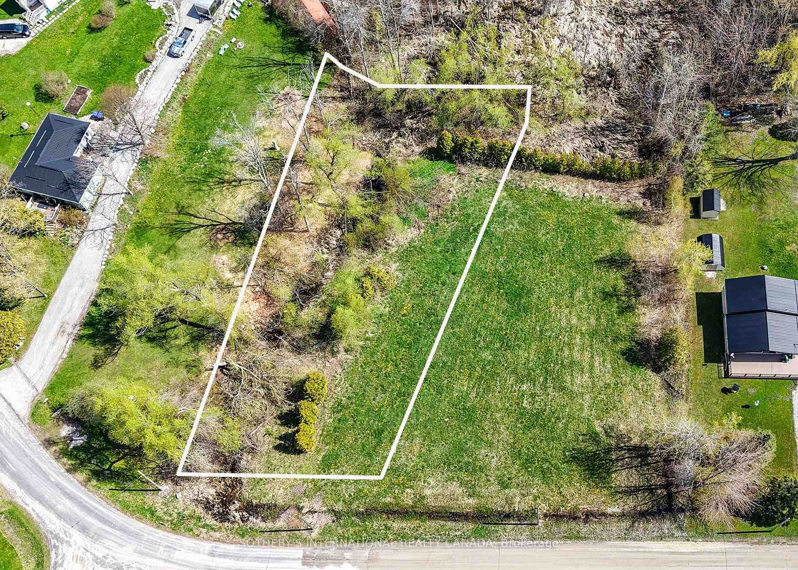 Property Photo:  4136 Fountain Drive  ON L3V 0N5 