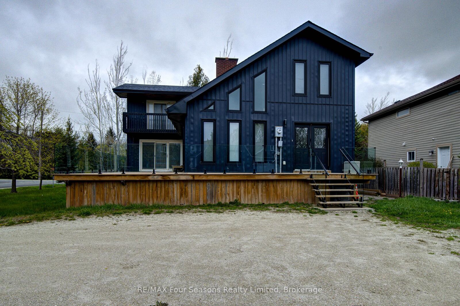 Property Photo: 103 Birch View Trail ON L9Y 0M1