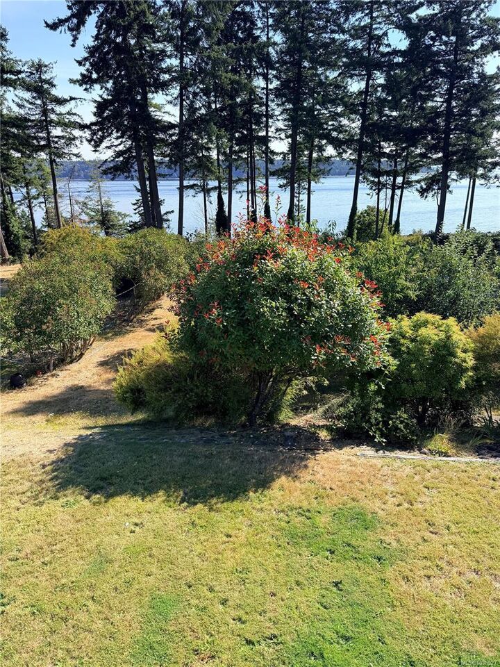 Property Photo:  241 Carnegie St  BC V9W 2J4 