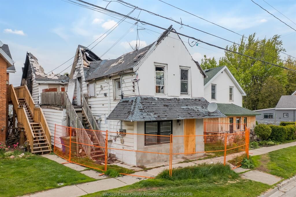 Property Photo:  83 Talbot Street  ON N0P 1A0 