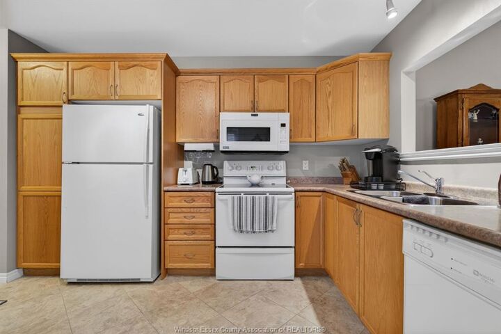 Property Photo: 5 Leonard Drive ON N9Y 4G4
