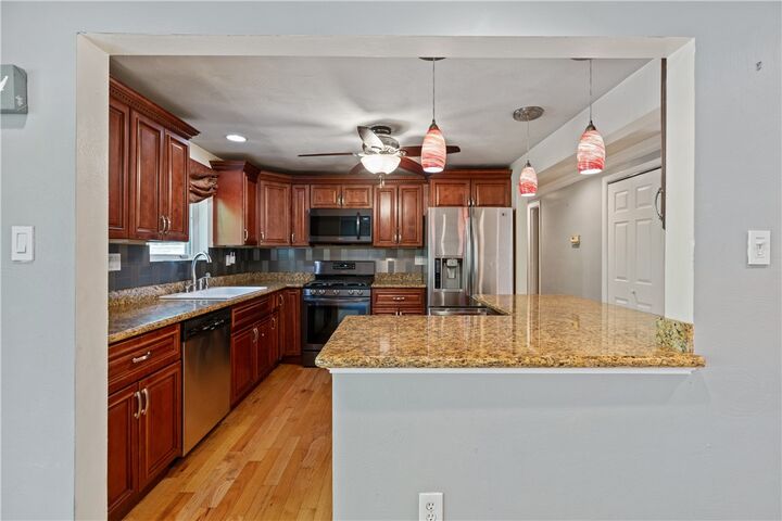 Property Photo:  2813 Glenny Lane Ext  PA 15122 