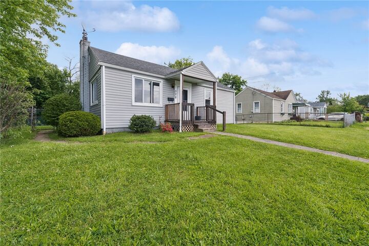 Property Photo: 528 Cedarhurst Dr PA 15137