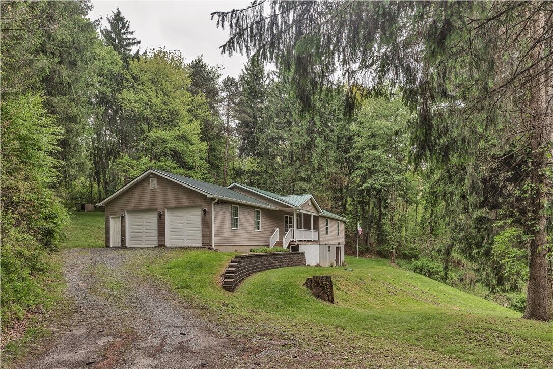 Property Photo:  164 Crooks School Road  PA 15026 