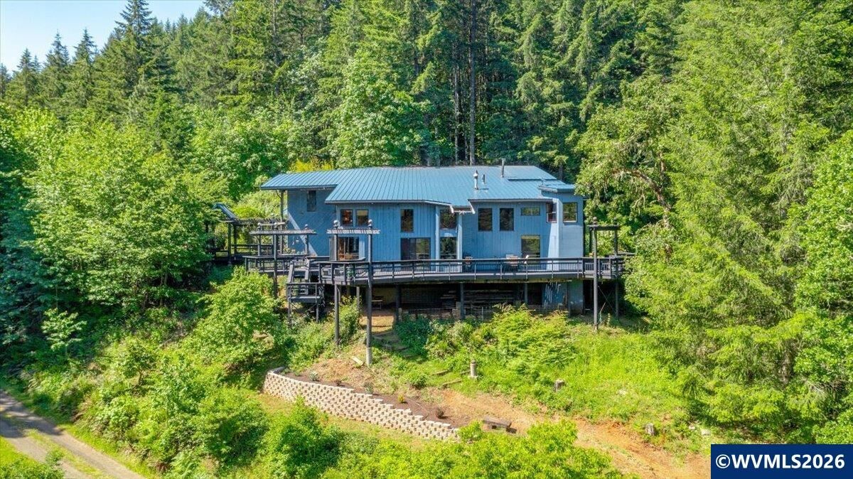 Property Photo:  18520 Rock Creek Dr  OR 97378 