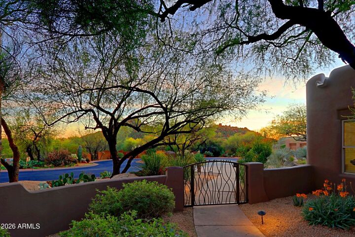 Property Photo:  7840 E Thorntree Drive  AZ 85266 