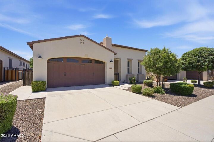 Property Photo:  557 E Laddoos Avenue  AZ 85140 