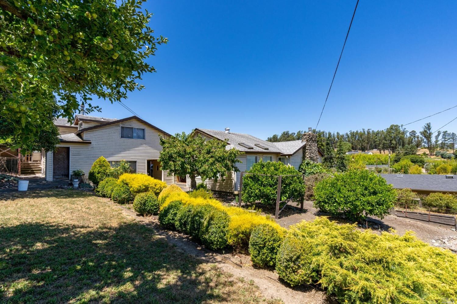 Property Photo:  504 W Railroad Avenue  CA 94931 