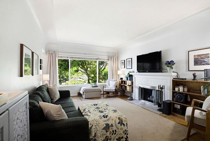 Property Photo: 4291 Brant Street BC V5N 5B5