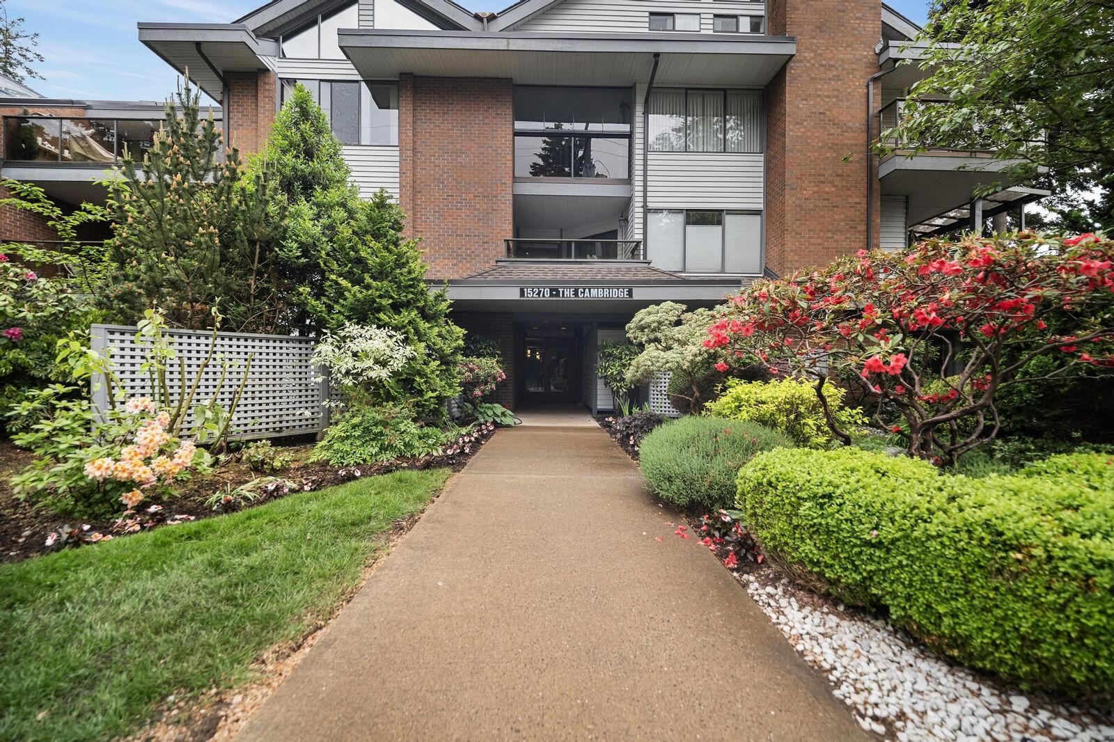 Property Photo: 15270 17 Avenue 106 BC V4A 1T9