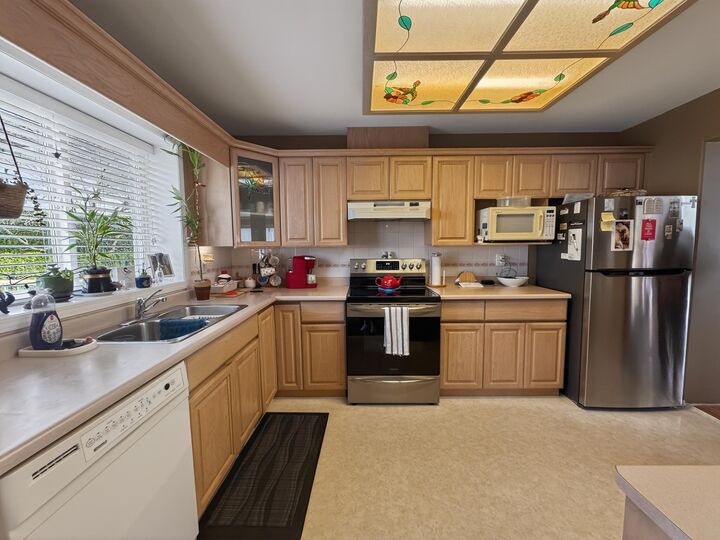 Property Photo:  34250 Hazelwood Avenue 70  BC V2S 7L4 