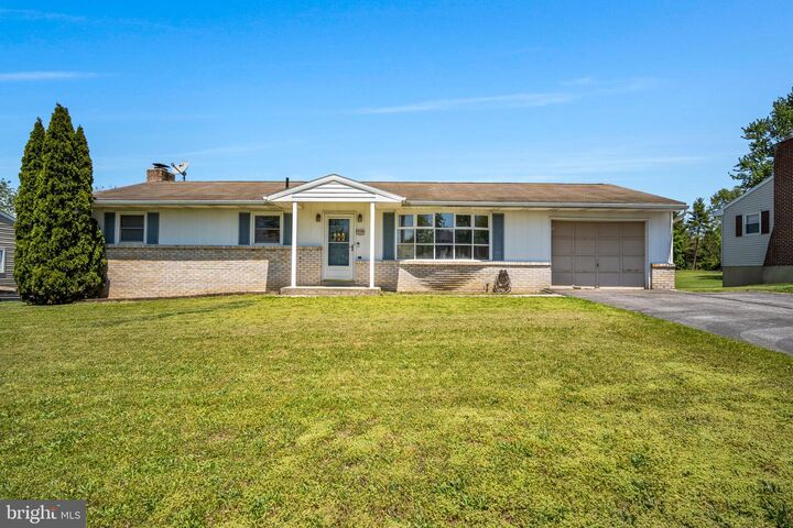 Property Photo:  117 Pearl Drive  PA 17013 
