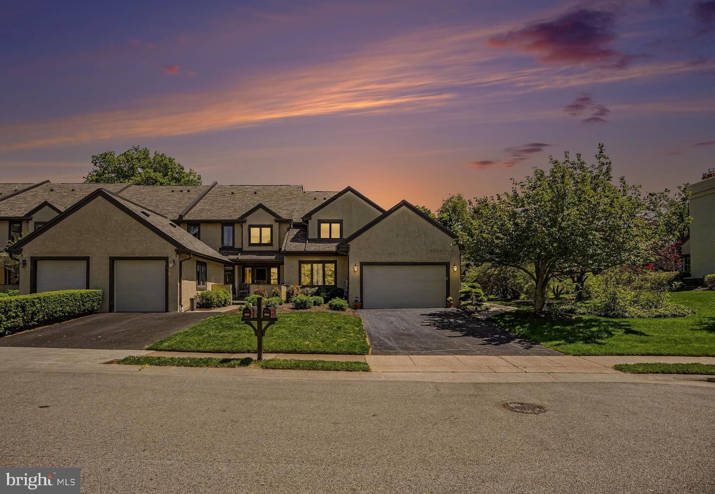 Property Photo:  944 Hedgerow Court  PA 19422 