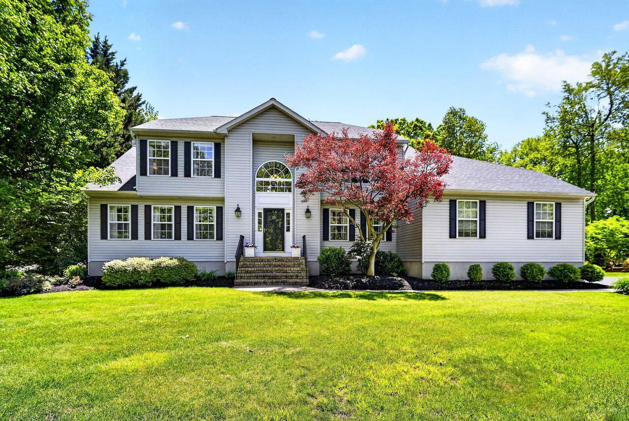 Property Photo:  28 Arnold Lane  NJ 08691 