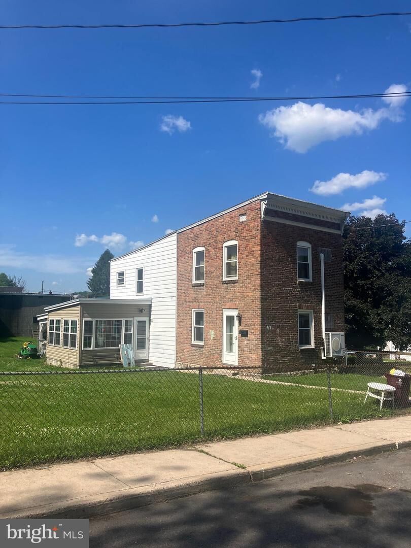 Property Photo: 426 Chestnut Street MD 21502