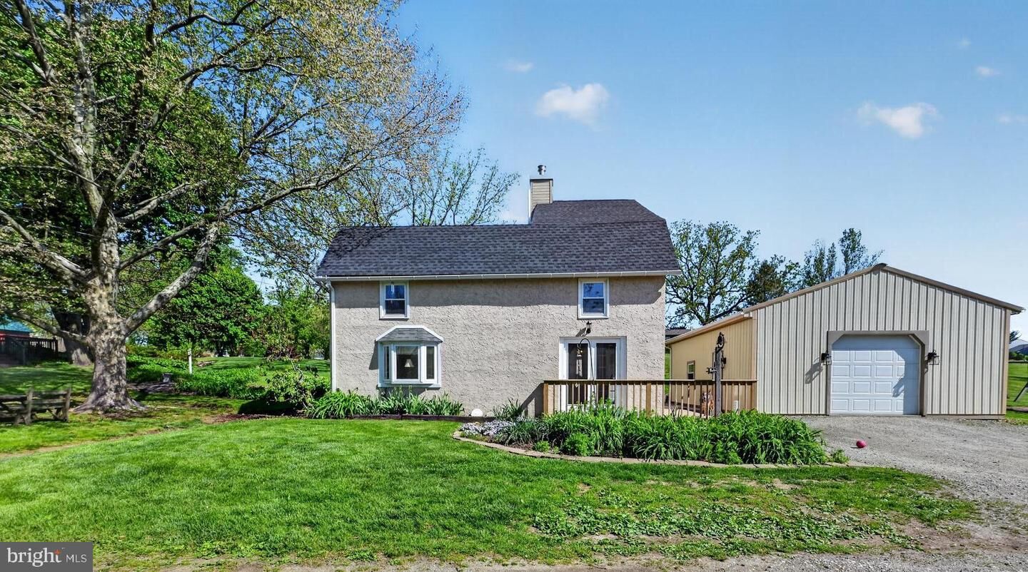 Property Photo:  59 Quaker Road  PA 19365 
