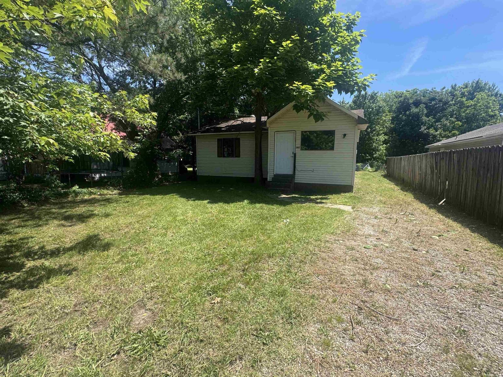 Property Photo:  307 N 14th Avenue  AR 72450 