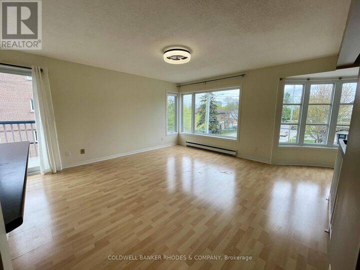 Property Photo:  1204 Shillington Avenue 1  ON K1Z 7Z4 
