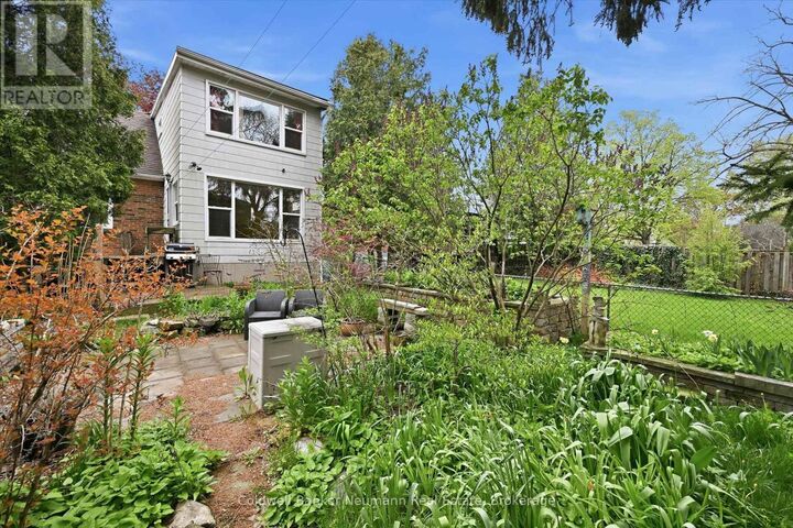 Property Photo:  40 East 35th Street  ON L8V 3X8 