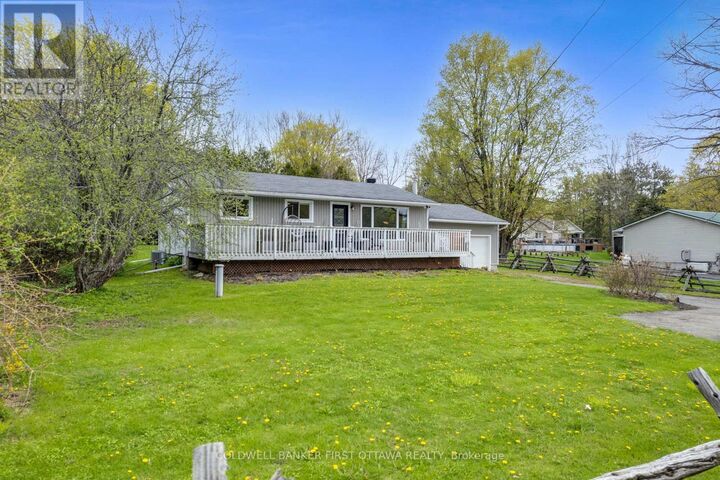 Property Photo:  2498 Rideau Ferry Road  ON K7H 3C7 