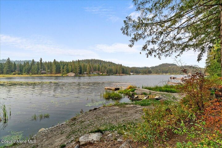 Property Photo: 529 S Beaver Lake Rd ID 83801