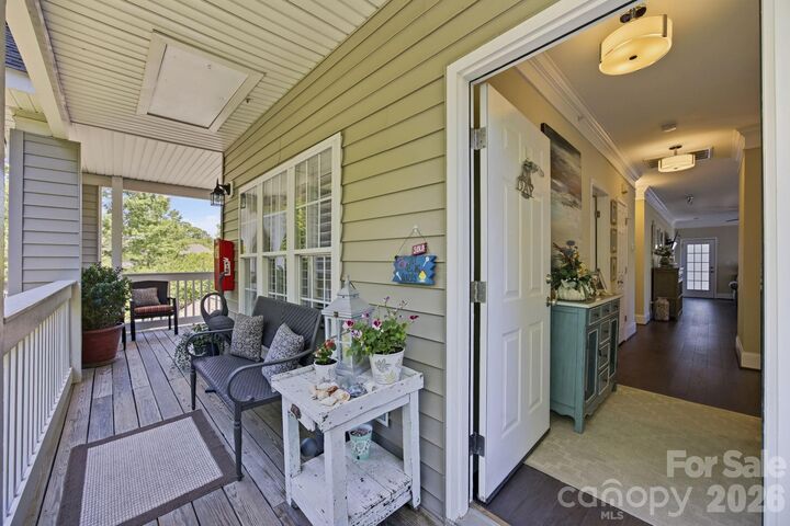 Property Photo: 8942 Rosalyn Glen Road NC 28031