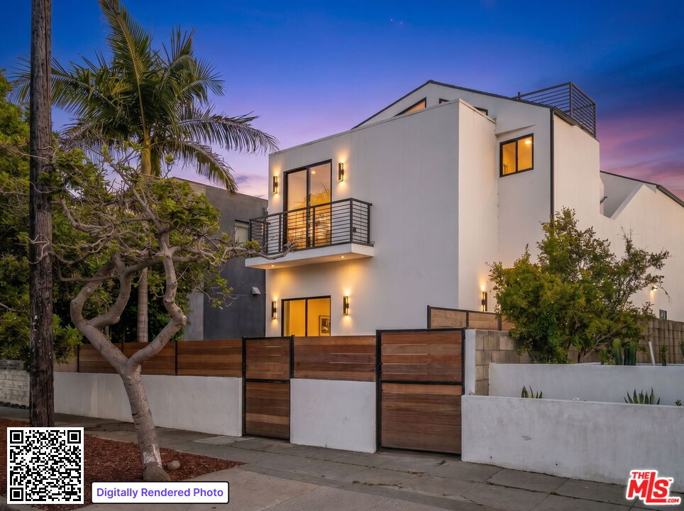 Property Photo:  337 6th Ave  CA 90291 