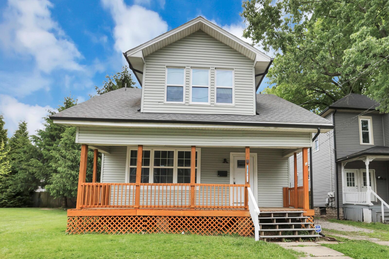 Property Photo:  1104 Blue Avenue  OH 43701 