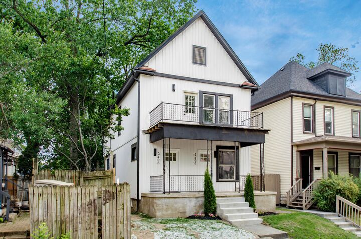 Property Photo: 2406 Findley Avenue OH 43202