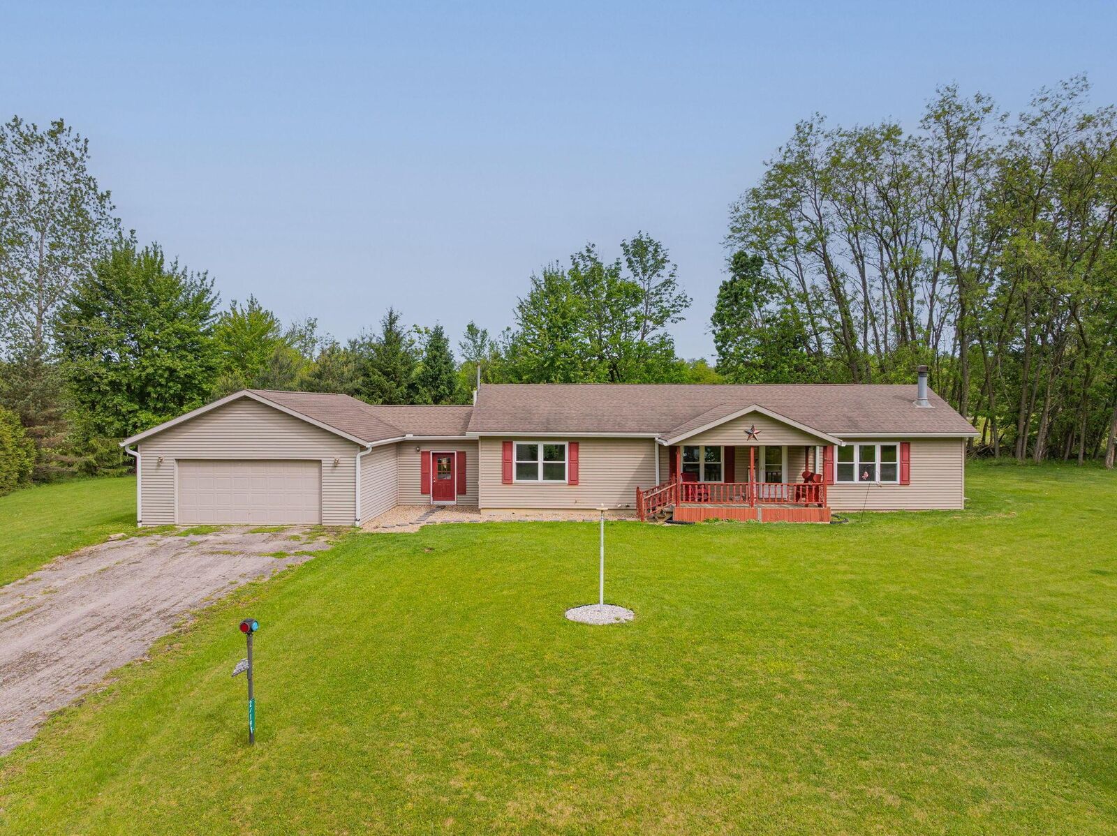 Property Photo: 7326 State Route 19 OH 43338