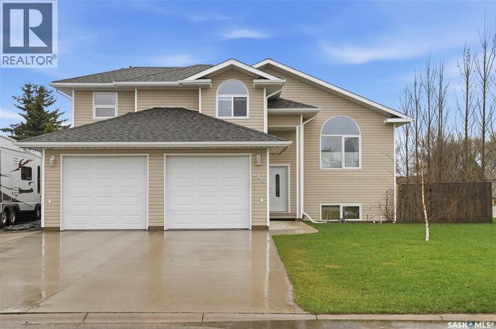 Property Photo:  1 Westby Place  SK S0K 4T0 