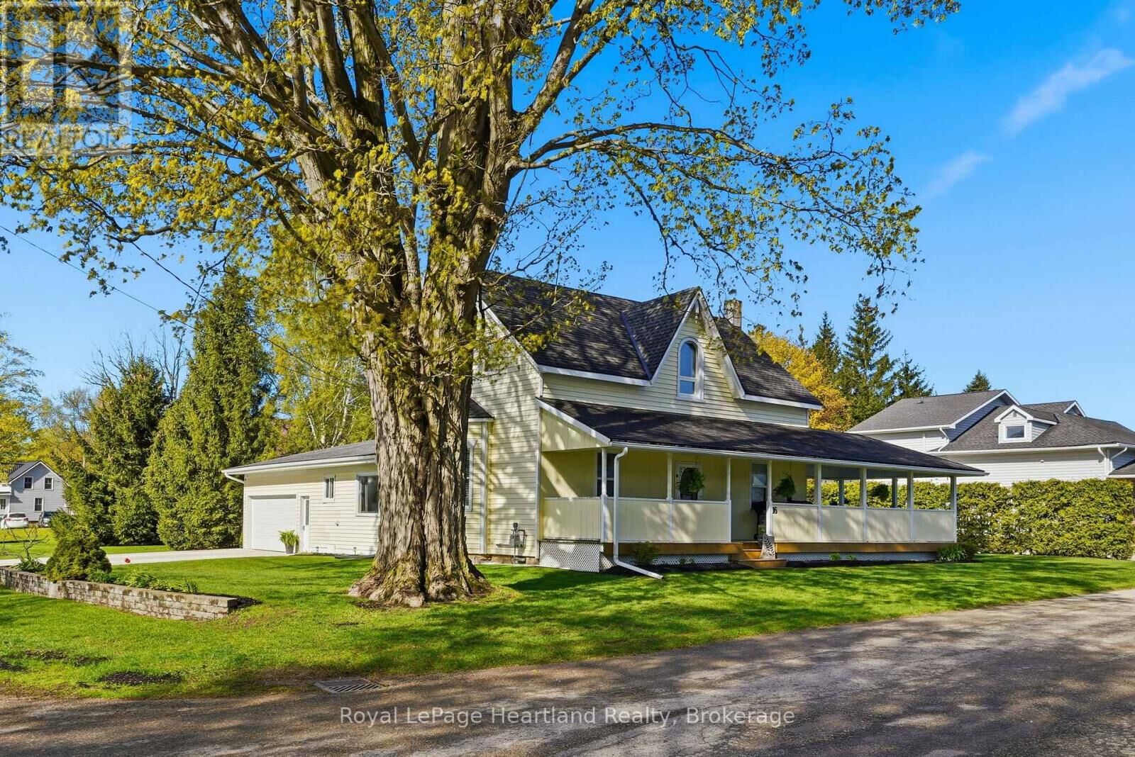 Property Photo: 16 King Street ON N0G 1H0