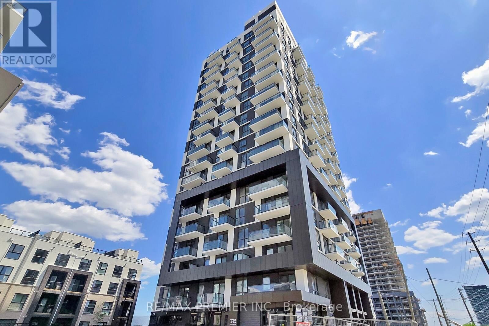 Property Photo: 335 Wheat Boom Drive 1603 ON L6H 7Y1