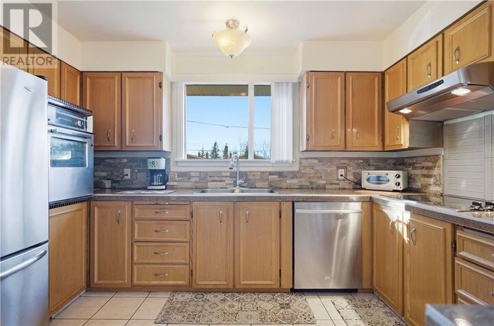 Property Photo:  113 Copper Street Unit# Upper  ON P3E 2C2 