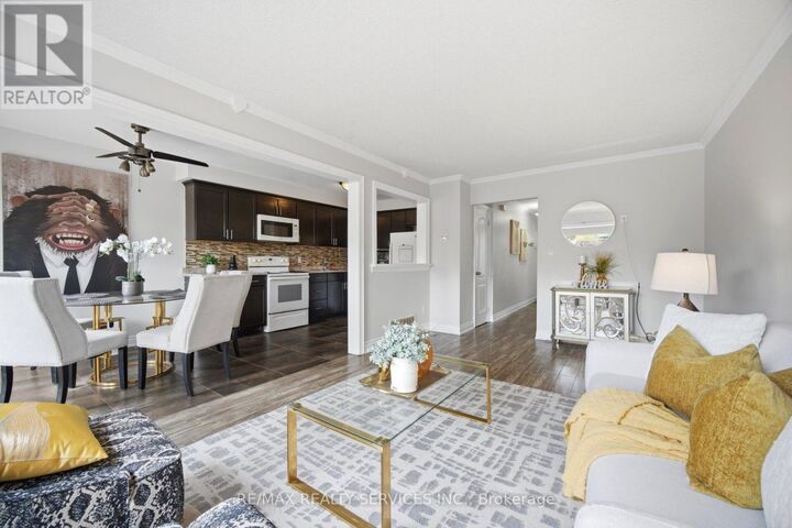 Property Photo: 43 Vodden Court 47 ON L6V 2V7