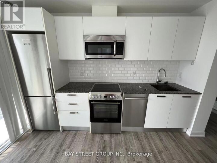 Property Photo:  42 Charles Street 1704  ON M4Y 1T4 
